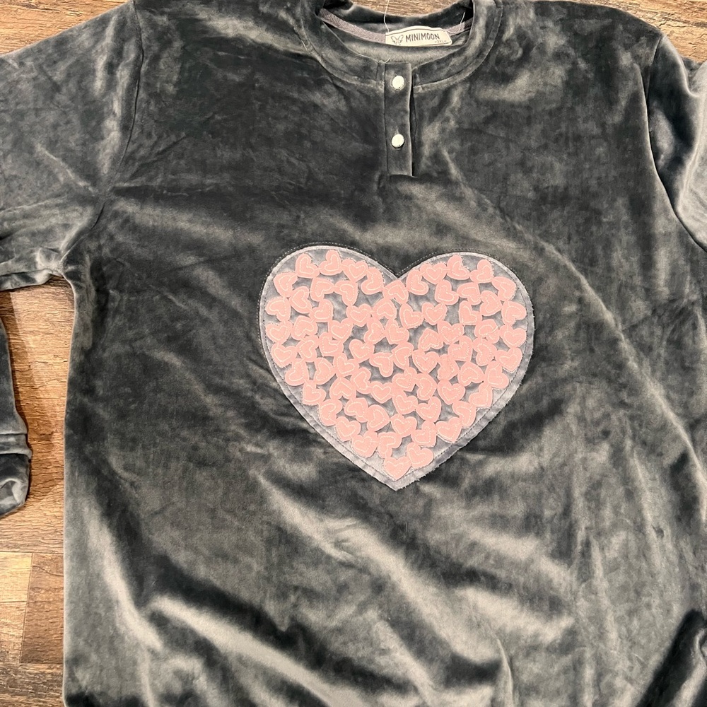 Soft velvet fleece like pyjamas set!💗 - Picture 3 of 6